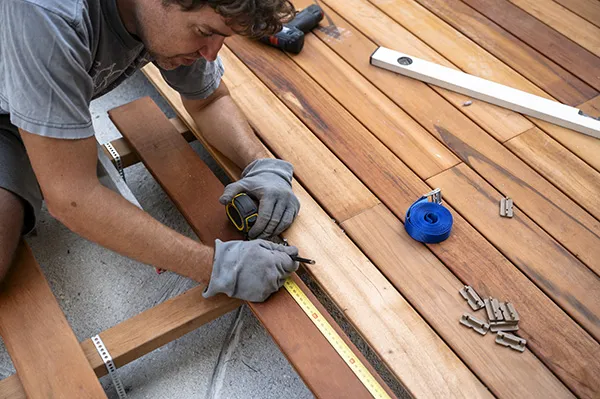 Installation terrasse en bois à Saint-Raphaël